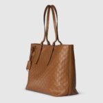 Gucci Emblem large tote bag - Image 9