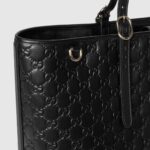 Gucci Emblem large tote bag - Image 5