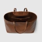 Gucci Emblem large tote bag - Image 7