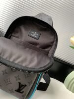 Louis Vuitton M11703 Avenue Slingbag PM - Image 9