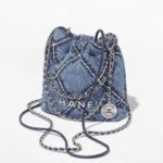 CHANEL 22 mini handbag