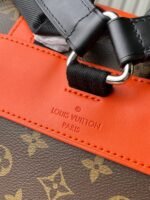 Louis Vuitton M46814 Christopher MM - Image 8