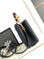 Louis Vuitton M24698 Capucines BB - Image 8