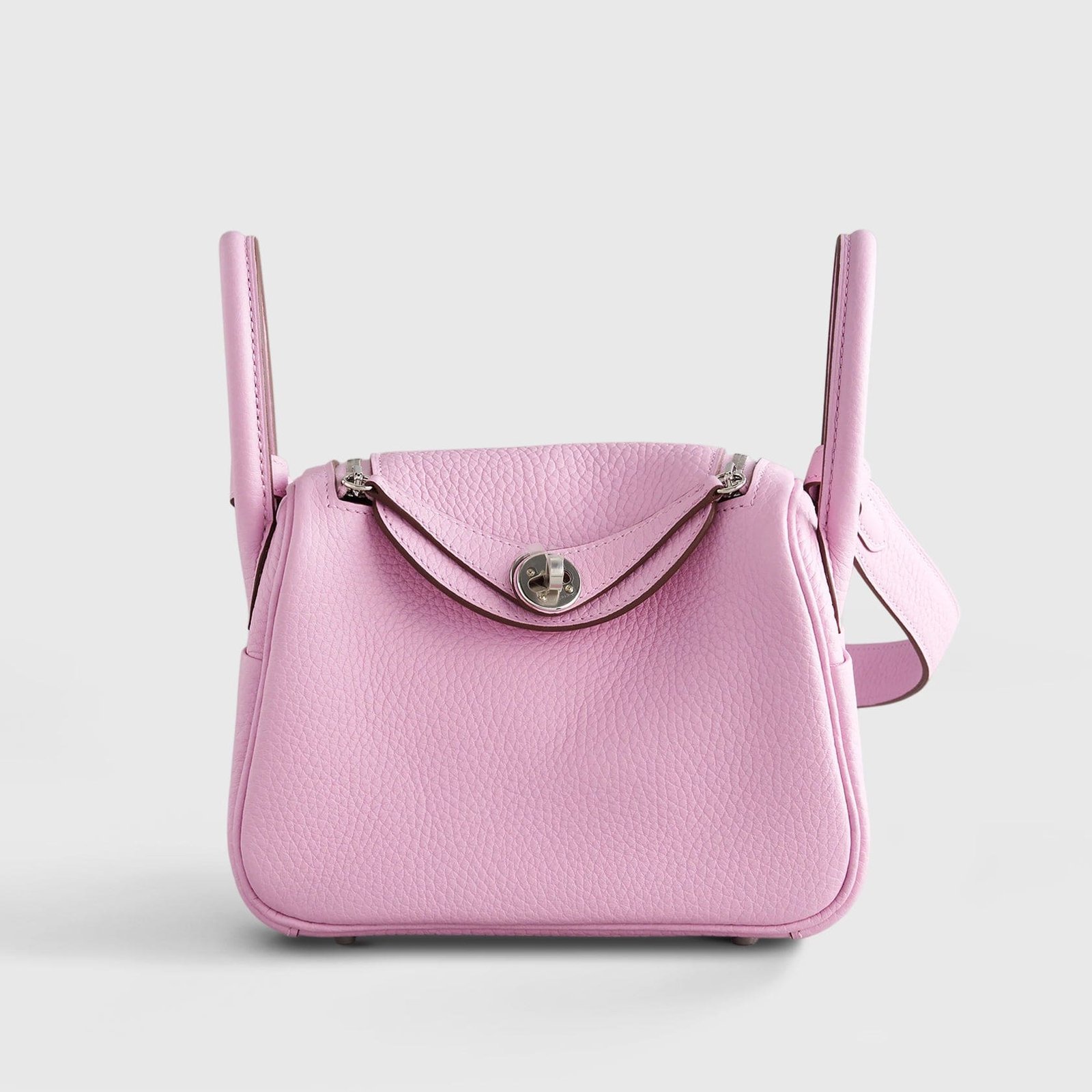 203HermesLindy20ClemenceMauveSylvesterPalladiumHardware Hermès Lindy 20 Clemence Mauve Sylvester Palladium Hardware - Image 1