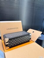 Louis Vuitton N48226 8 watch case - Image 3