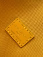 Louis Vuitton M82917 Steamer Wearable Wallet - Image 10