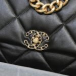 CHANEL 19 MAXI HANDBAG AS1162 - Image 4