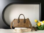 Louis Vuitton M46653 OnTheGo East West - Image 4