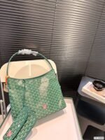 Goyard shopping bag