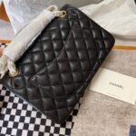 CHANEL Classic Flap Handbag GRAINED CALFSKIN & GOLD METAL - Image 6