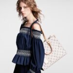 Louis Vuitton M24708 OnTheGo MM - Image 12