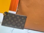 Louis Vuitton M24974 Low Key Hobo MM - Image 7