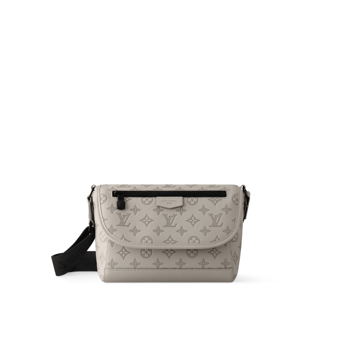 6b75a44dabea395fd4321ec68bf3d687 Louis Vuitton M14912 Pulse Messenger - Image 1