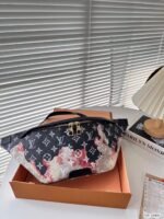 Louis Vuitton Discovery Bumbag PM M23905 - Image 4