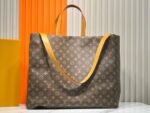 Louis Vuitton Shopper Medium - Image 3