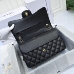 CHANEL LARGE CLASSIC HANDBAG  Grained Calfskin & Gold Metal - Image 5