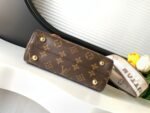 Louis Vuitton M46055 Cluny Mini - Image 4