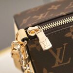 Louis Vuitton M11672 Bloom Pouch - Image 5