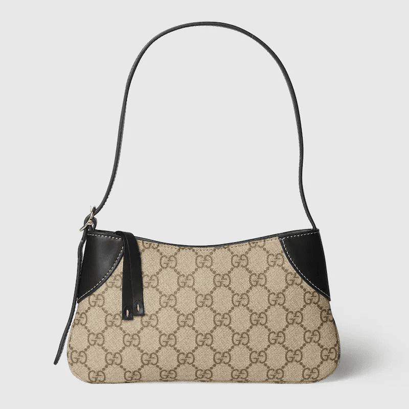 8db66ce0cc0c158b51a26b5407a0a73f Gucci Emblem small shoulder bag - Image 1