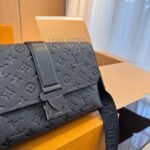 Louis Vuitton M23741 S-Cape Messenger - Image 4