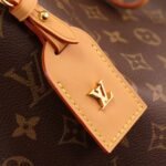Louis Vuitton CARRYALL MM M46197 - Image 8