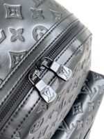 Louis Vuitton M46553 Discovery Backpack - Image 8
