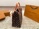 Louis Vuitton Jungle hot mom bag OnTheGo - Image 4