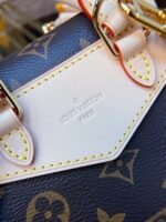 Louis Vuitton M46932 Excursion PM - Image 8
