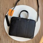 Louis Vuitton M30925 Porte-Documents Voyage PM - Image 8