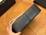 CHANEL 1992 shoulder bag with flap top - Image 6