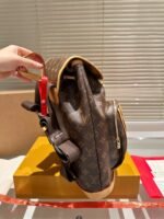 LOUIS VUITTON BACKPACKS - Image 6