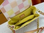 Louis Vuitton Pochette Métis East West - Image 9