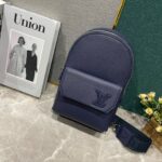 Louis Vuitton M11601 Pilot Slingbag - Image 2
