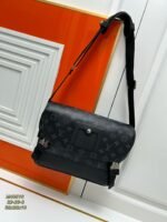 Louis Vuitton Messenger MM Voyager M40510 - Image 9