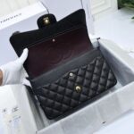 CHANEL LARGE CLASSIC HANDBAG  Grained Calfskin & Gold Metal - Image 4