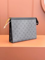 Louis Vuitton M69535 Pochette Voyage MM - Image 3