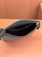 Louis Vuitton M69535 Pochette Voyage MM - Image 6