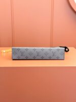 Louis Vuitton M69535 Pochette Voyage MM - Image 9