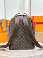 Louis Vuitton M26130 Discovery Backpack PM - Image 4