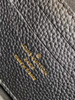 Louis Vuitton M46919 Wallet On Chain Lily - Image 12