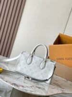 Louis Vuitton M11274 OnTheGo East West - Image 3