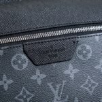 Louis Vuitton M31033 Discovery Backpack - Image 9