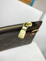 Louis Vuitton M46311 LOOP HOBO BAG - Image 9