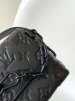 Louis Vuitton M81746 Steamer Wearable Wallet - Image 9