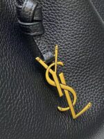 Saint Laurent PARIS VII small hobo in grained leather - Image 10