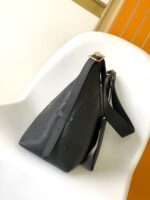 Louis Vuitton M46289 CarryAll MM - Image 6