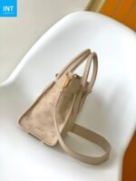 Louis Vuitton M20600 On My Side PM - Image 5