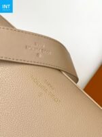 Louis Vuitton M20600 On My Side PM - Image 8