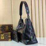 Louis Vuitton M13105 LV x TM CarryAll Vibe MM - Image 8