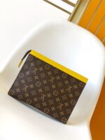 Louis Vuitton M82860 Pochette Voyage MM - Image 2